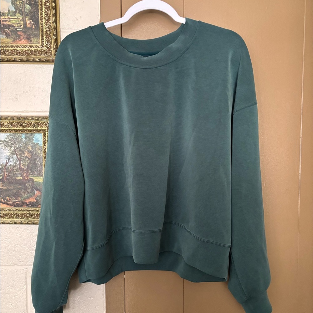 Lululemon softstreme perfectly oversized cropped crew